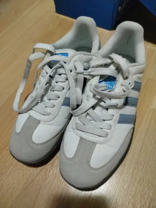 Adidas Samba Blancas y Grises