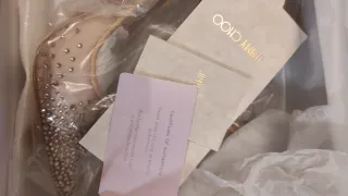 Zapatos Beige y Dorado con Pedrería