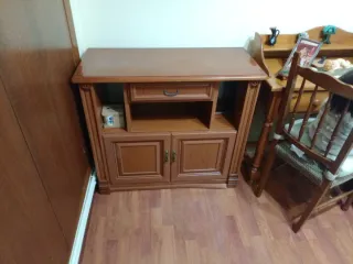 Mueble TV madera marrón