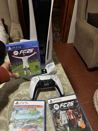 Consola PS5 + 3 Juegos + 1 Mando