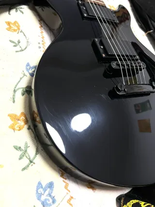 Guitarra Eléctrica Dean Noir O CAMBIO