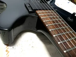 Guitarra Eléctrica Dean Noir O CAMBIO