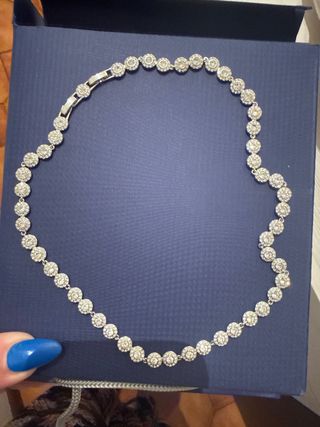 Colar Dama Prateado com Brilhantes