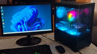 PC Gaming Negro 32GB RX570 Xeon(i7) NVMe PC-218