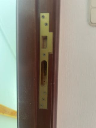 Puerta madera maciza entrada