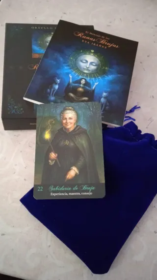 Oráculo Mágico Runas Brujas Eva Ibáñez