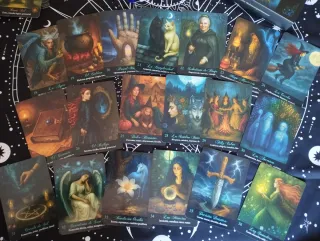 Oráculo Mágico Runas Brujas Eva Ibáñez