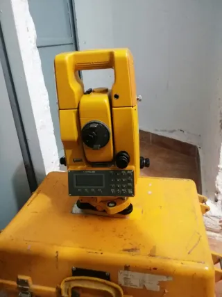 Topcon 4B Estación Total
