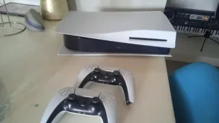 Playstation 5 Standard + 2 Mandos DualSense Blanco