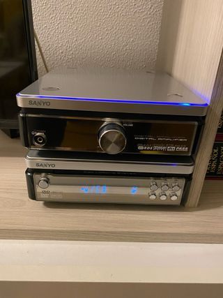 Minicadena de Diseño Sanyo AS1500 | DVD/CD/Radio