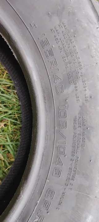 Neumáticos 195 R14 disponible dos unidades