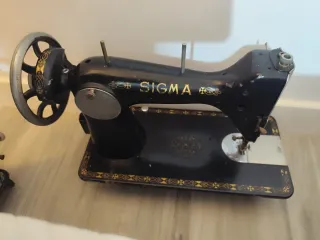 Máquina de coser antigua Sigma