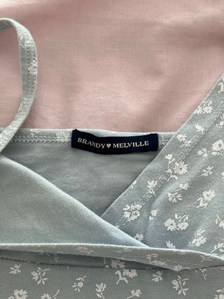 Vestido Brandy Melville floral verde. Como nuevo.