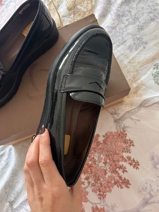 Mocasines negros charol mujer