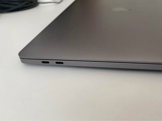 MacBook Pro 16" i9 | 32GB RAM | 2TB SSD
