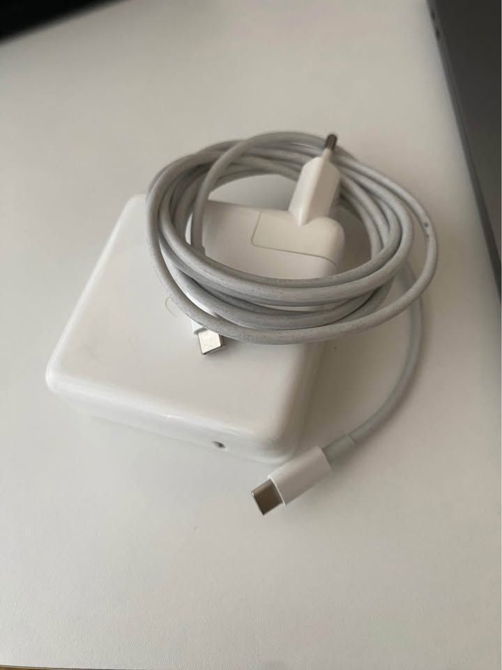 MacBook Pro 16" i9 | 32GB RAM | 2TB SSD afbeelding 2