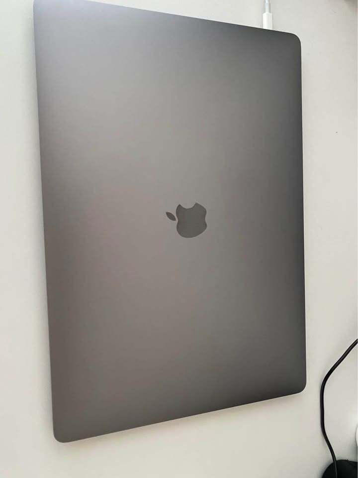 MacBook Pro 16" i9 | 32GB RAM | 2TB SSD afbeelding 6