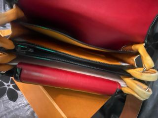 Cartera de piel con estampado de vaca