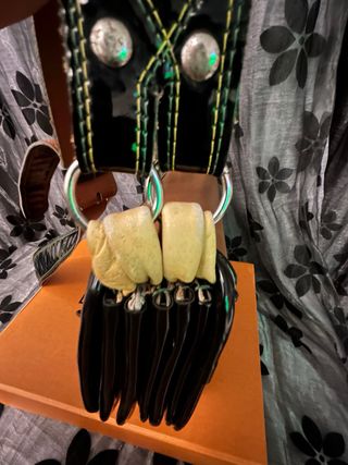 Cartera de piel con estampado de vaca