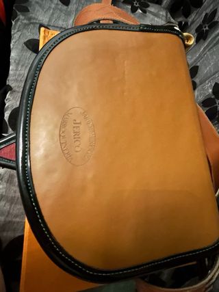 Cartera de piel con estampado de vaca