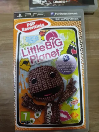 Consola PSP Blanca + 5 Juegos