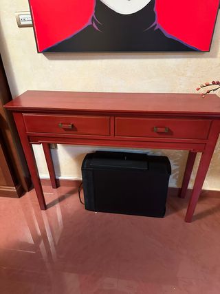 Aparador rojo con cajones