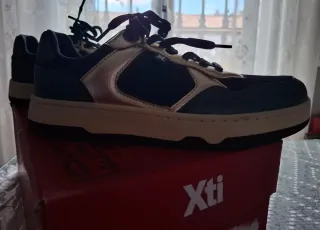 Zapatillas Xti  verde y negro con Dorado Talla 38