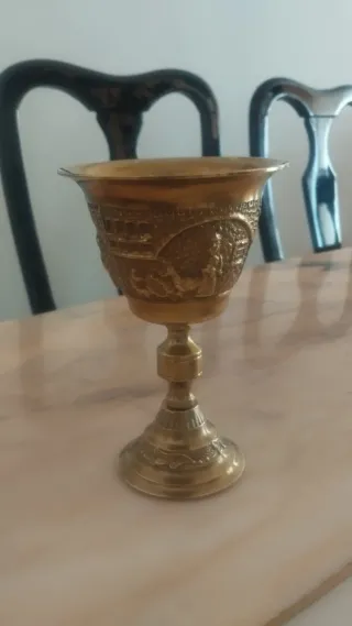 Cáliz de cobre adoración de los Reyes Magos