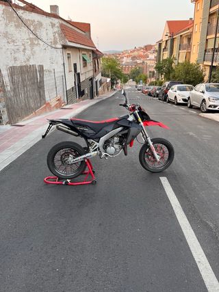 Aprilia SX 50cc Supermotard Negra/Roja