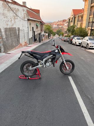 Aprilia SX 50cc Supermotard Negra/Roja