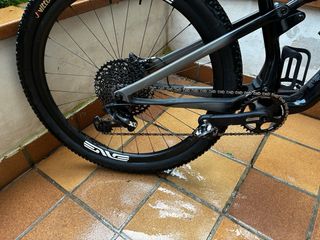 Cannondale Scalpel 3 muy mejorada y muy cuidada.