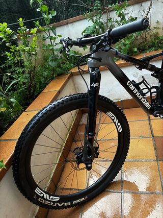 Cannondale Scalpel 3 muy mejorada y muy cuidada.