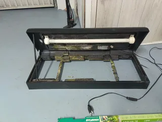 Tapa acuario con luz 80x30