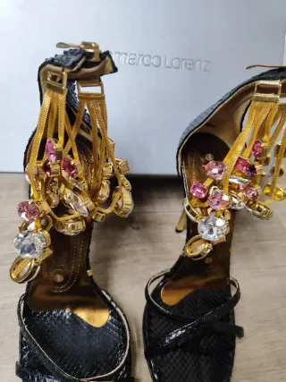 Sandalias Gianmarco LorenziNegras piedras svaroski