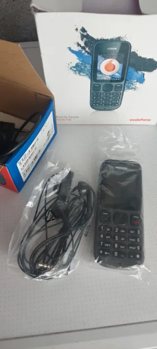 Teléfono Móvil Nokia 100 Vodafone Negro