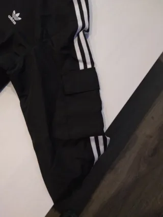 Chaqueta Cortavientos Adidas Negra