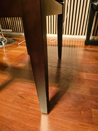 Banco de piano negro