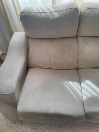 Sofá beige de tela,imita al ante