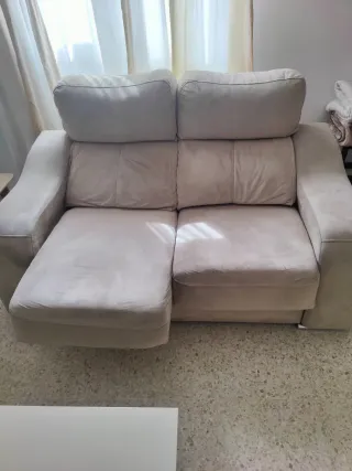 Sofá beige de tela,imita al ante