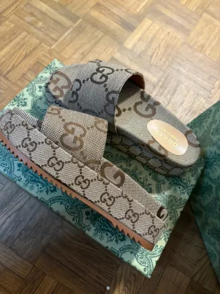 Sandalias Gucci GG Monogram Marrón Gris