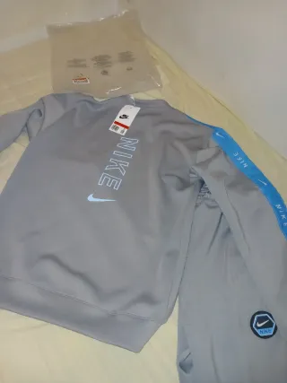 Chándal Nike gray neuvo