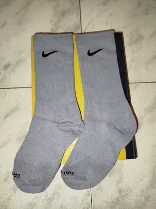 Pack 3 pares calcetines Nike Talla 37-42 NUEVOS.