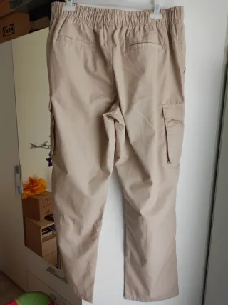 Pantalón cargo LIVERGY beige Talla M