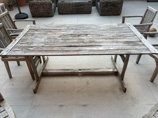 Mesa de madera rústica exterior, Gratis