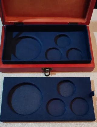 Estuche para Cincuentin y monedas de 10€