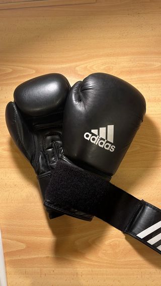Guantes de boxeo Adidas 12 oz negros – buen estado