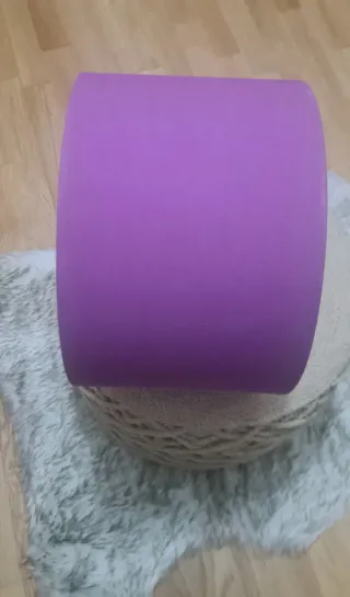 Lámpara morada tela.