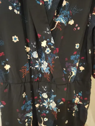 Mono negro estampado floral manga 3/4