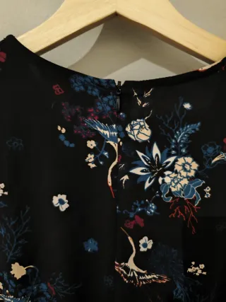 Mono negro estampado floral manga 3/4