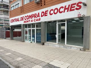 Local comercial vehículos a pie de calle 200m2